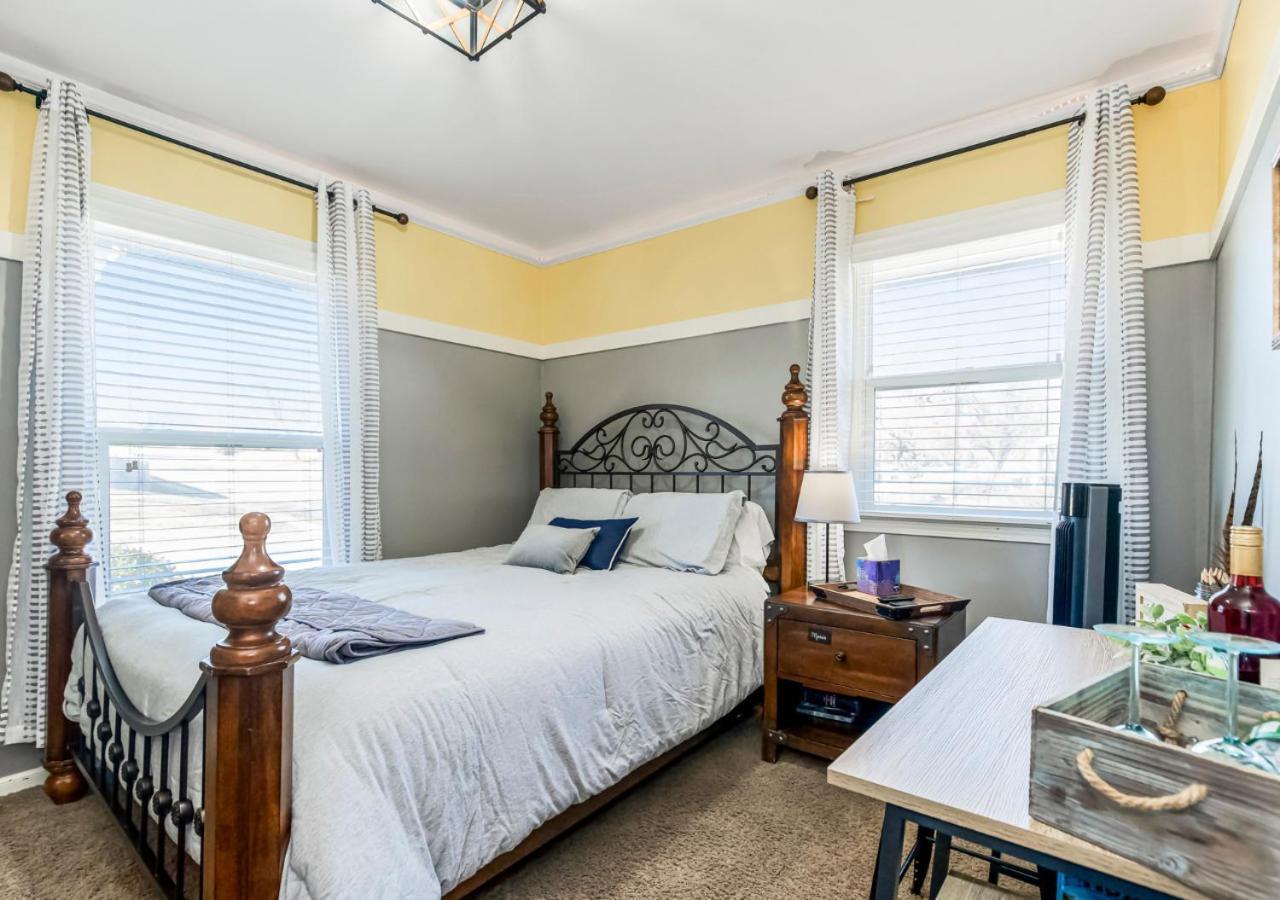Becky & Marvels 420 Stay - Private Room Kansas City Exterior foto