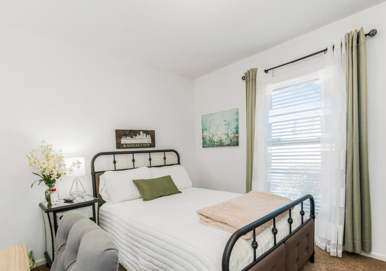 Becky & Marvels 420 Stay - Private Room Kansas City Exterior foto