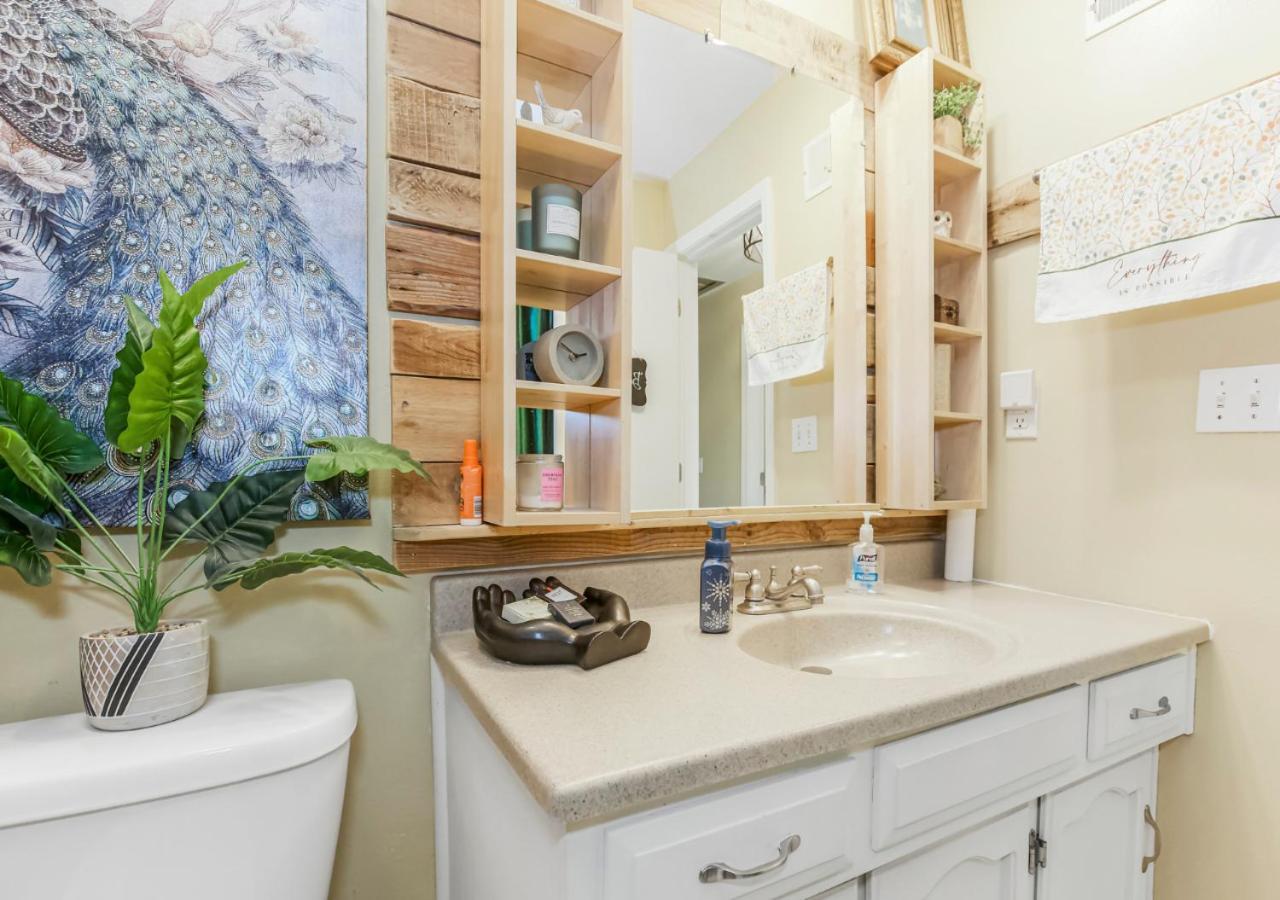 Becky & Marvels 420 Stay - Private Room Kansas City Exterior foto